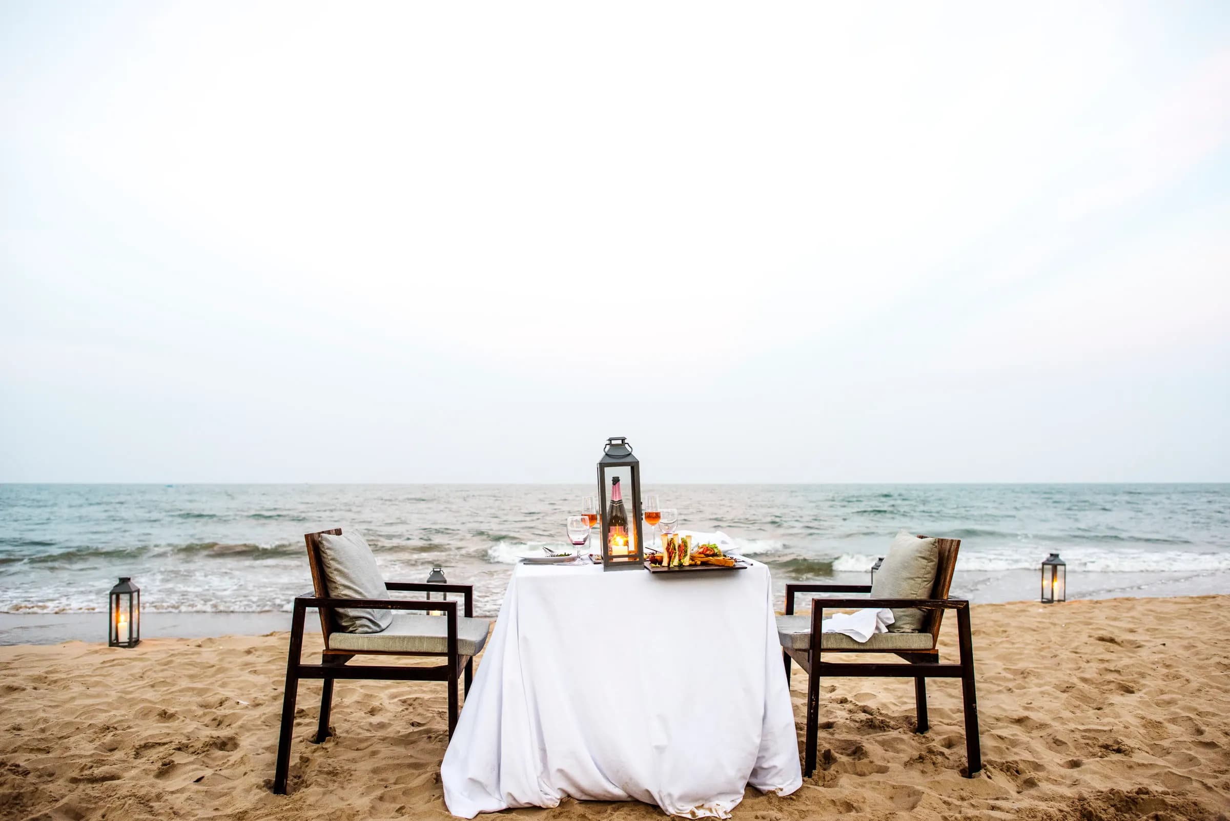 Sri Lanka travel brochure: Romantic Sri Lanka (PDF)