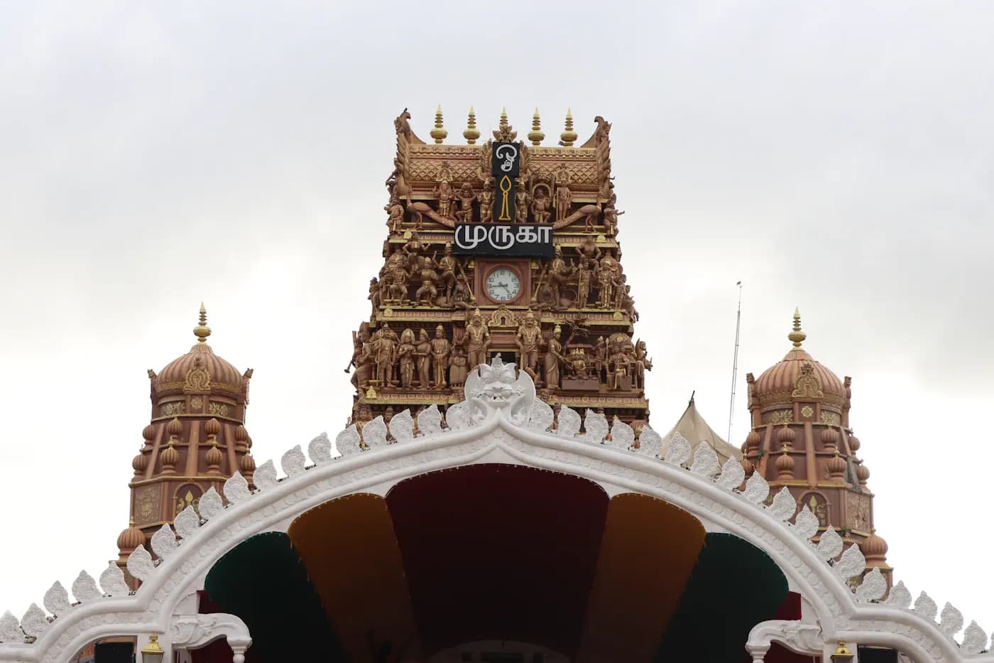 Sri Lanka travel brochure: Jaffna & Trincomalee (PDF)